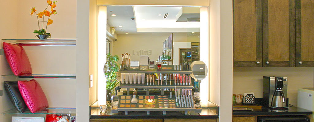 Makeup Testing Station